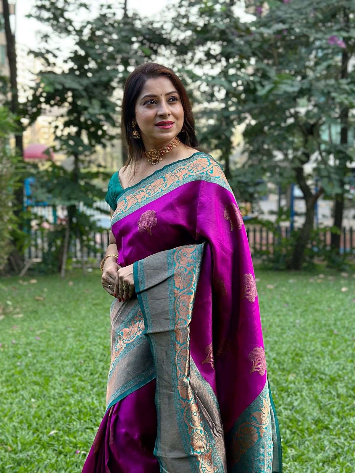 Amiable Purple Soft Banarasi Silk Saree With Moiety Blouse Piece - Colorful Saree