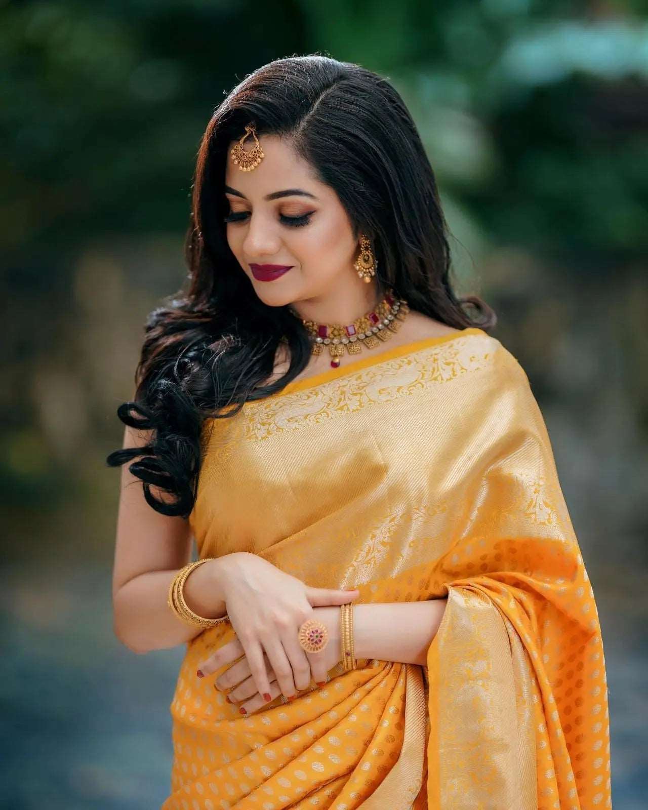 Beleaguer Yellow Soft Banarasi Silk Saree With Breathtaking Blouse Piece - Colorful Saree