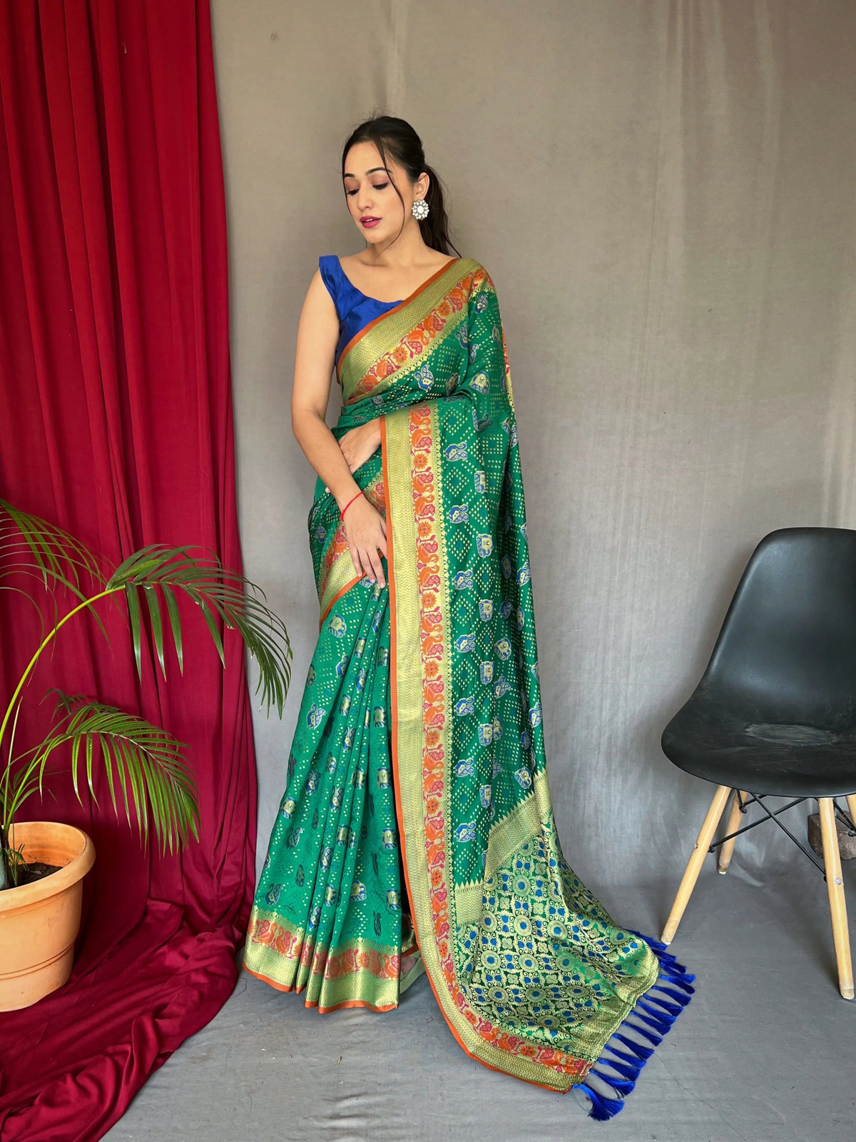 Kutch Patola Silk Woven Saree Green - Colorful Saree
