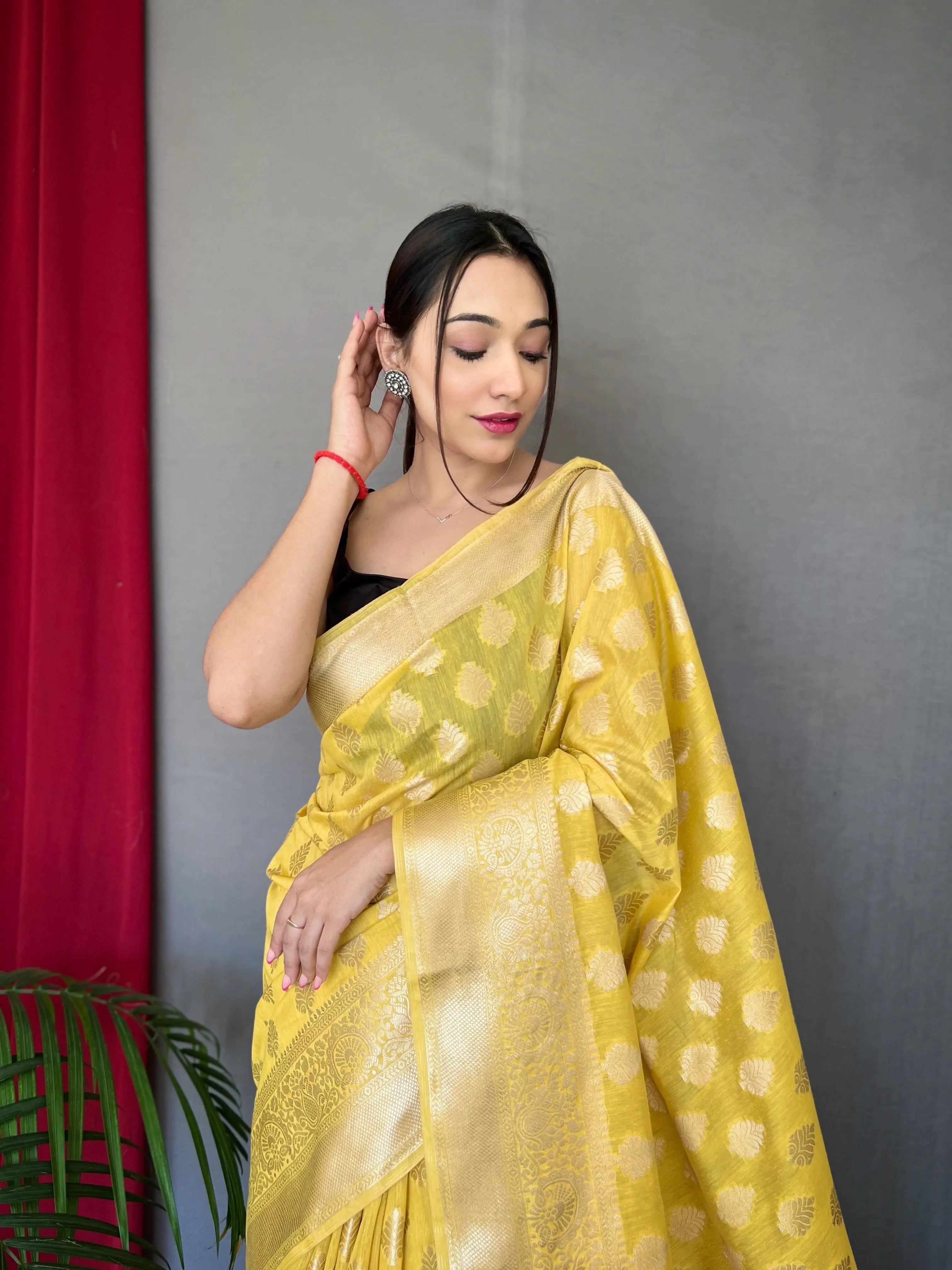 Yellow Man Mohini Cotton Muslin Woven Saree - Colorful Saree