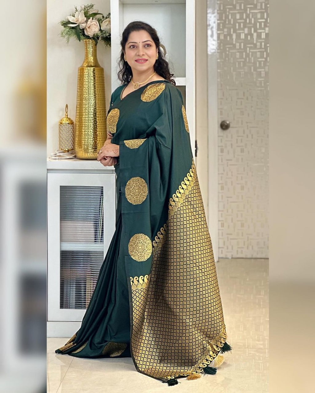 Banarasi Soft Silk Bottle Green Saree with Exquisite Gold Zari Weaving Colorful Saree