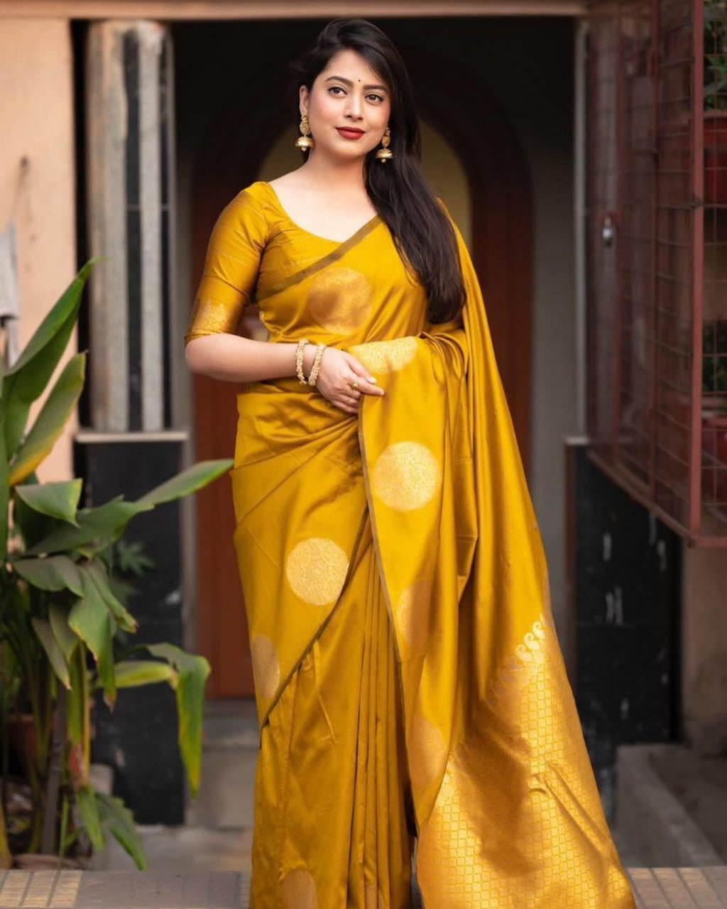 Banarasi Soft Silk Mustard Gold Saree with Exquisite Gold Zari Weaving Colorful Saree