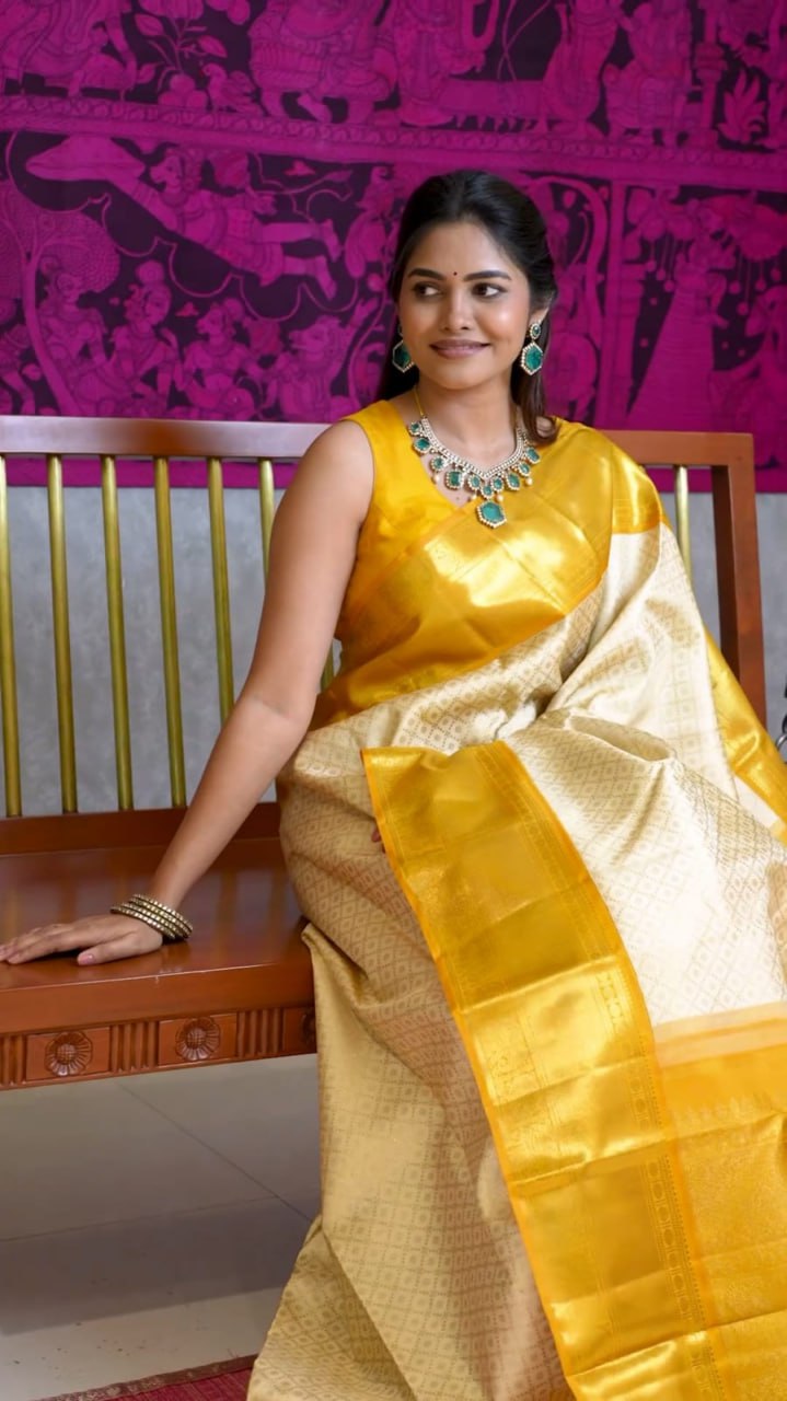 Banarasi Soft Silk Saree with Exquisite Gold Zari Weaving Colorful Saree