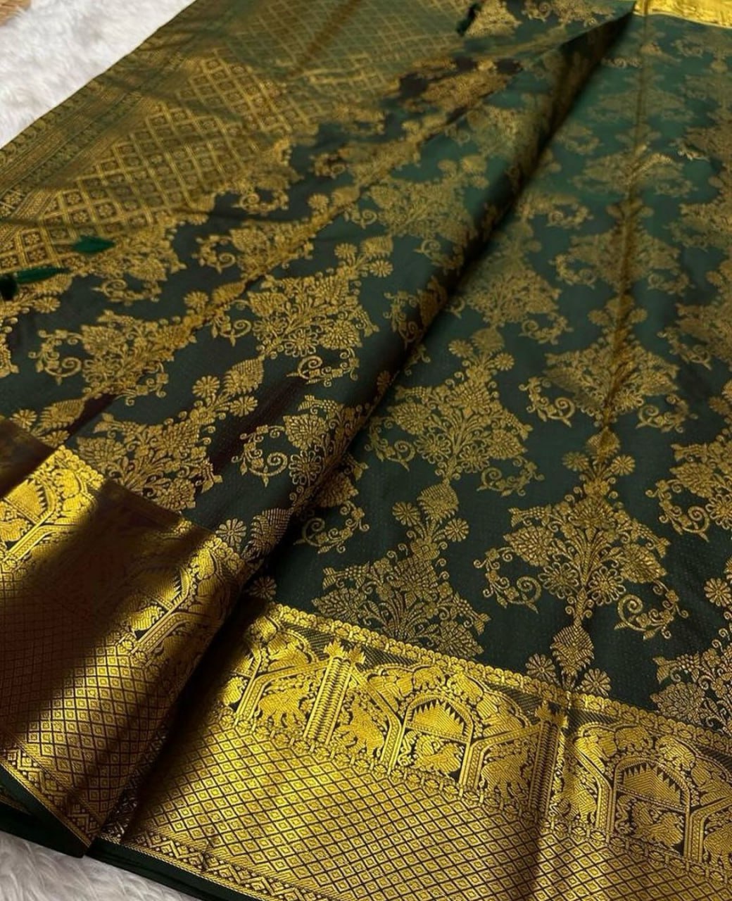 Banarasi Soft Silk Saree with Exquisite Gold Zari Weaving Colorful Saree