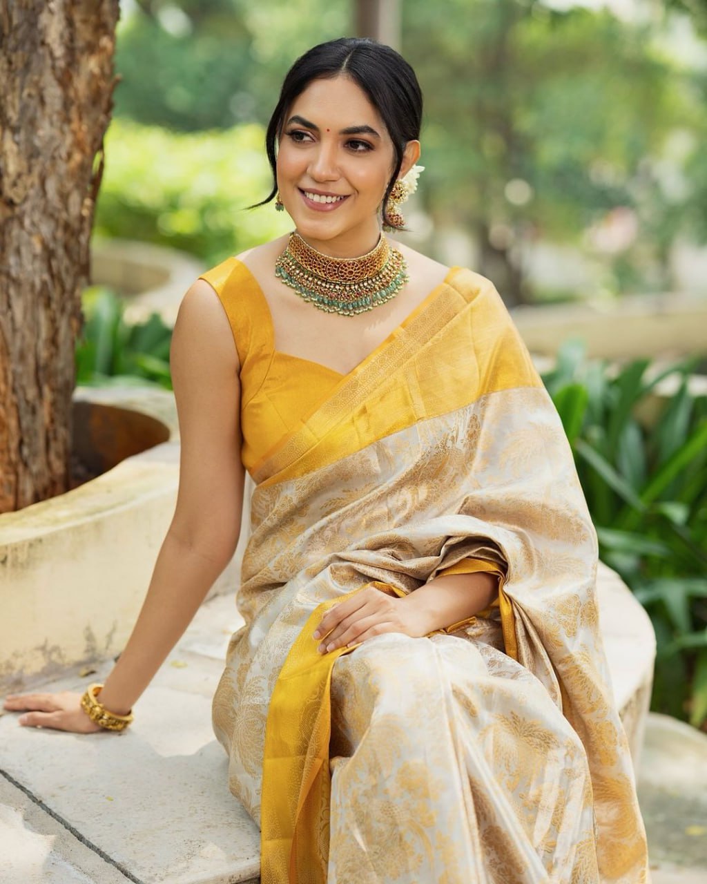 Banarasi Soft Silk Saree with Gold Zari Weaving Colorful Saree