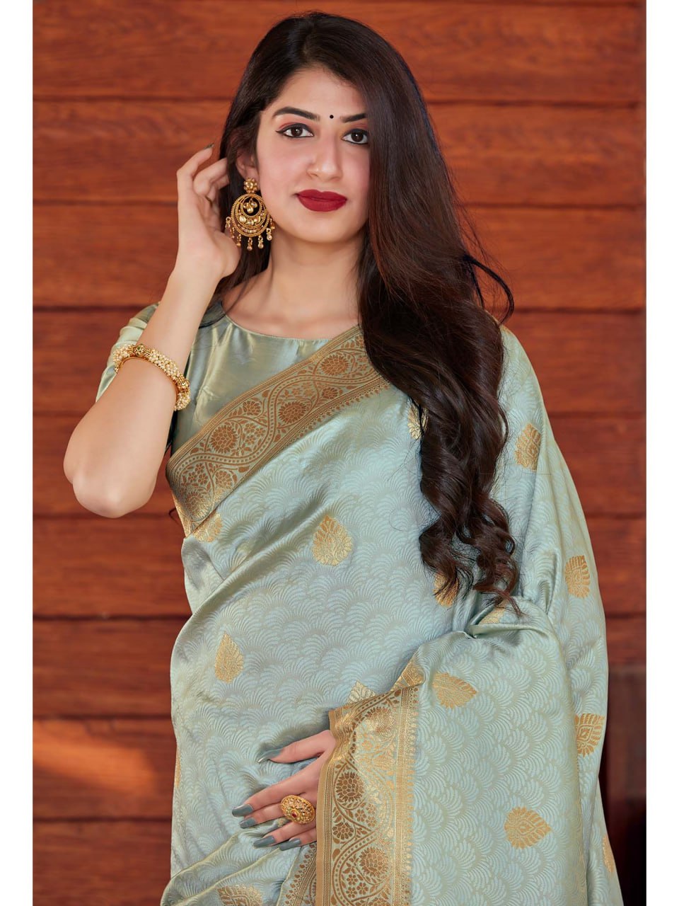 Banarasi Soft Silk Saree with Exquisite Golden Zari Weaving Colorful Saree