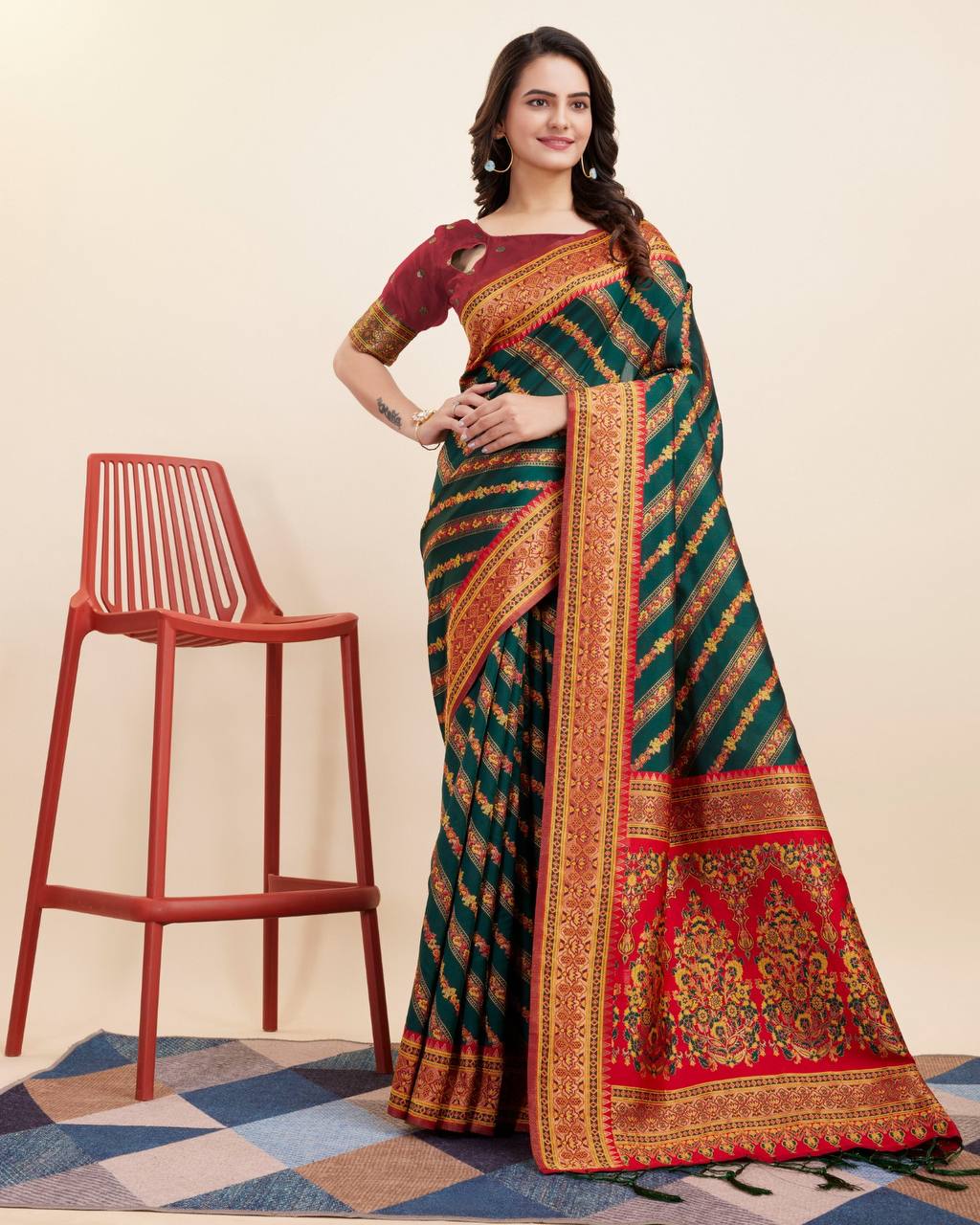 Exquisite Designer Soft Banarasi Silk Green Saree with Jacquard Work & Rich Pallu Colorful Saree