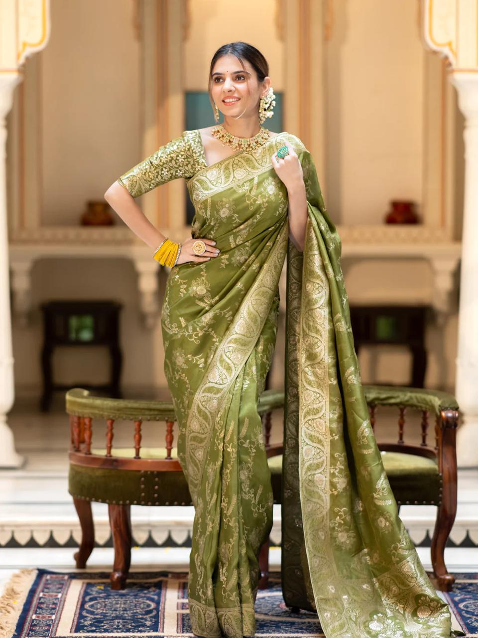 Luxurious 5.5 Meter Banarasi Soft Silk Green Saree with Gold Zari Weaving Colorful Saree