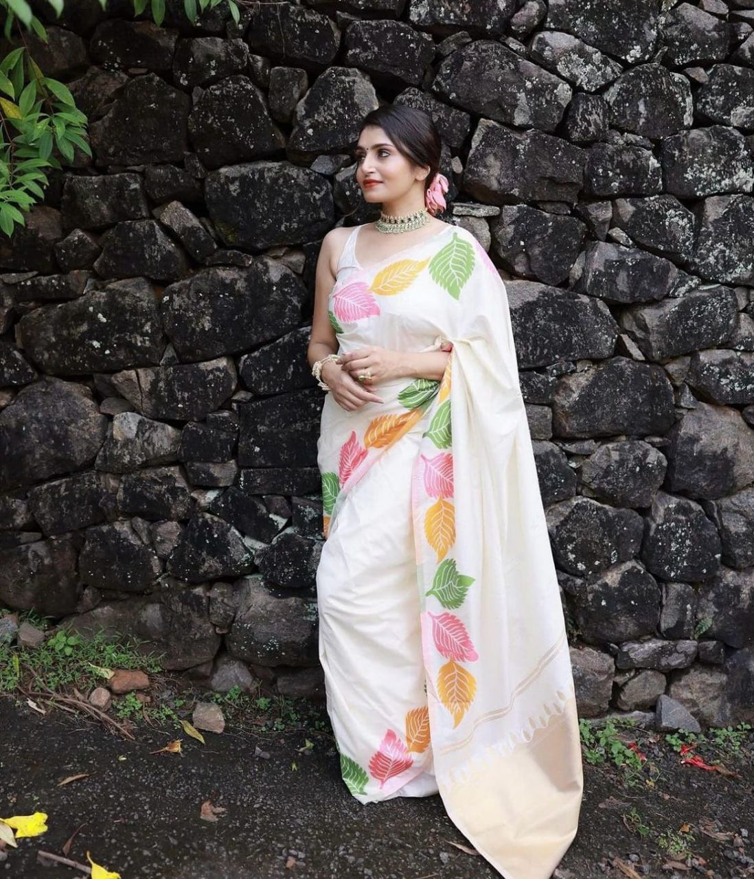 Luxurious Banarasi Soft Silk White Saree with Zari Weaving Colorful Saree