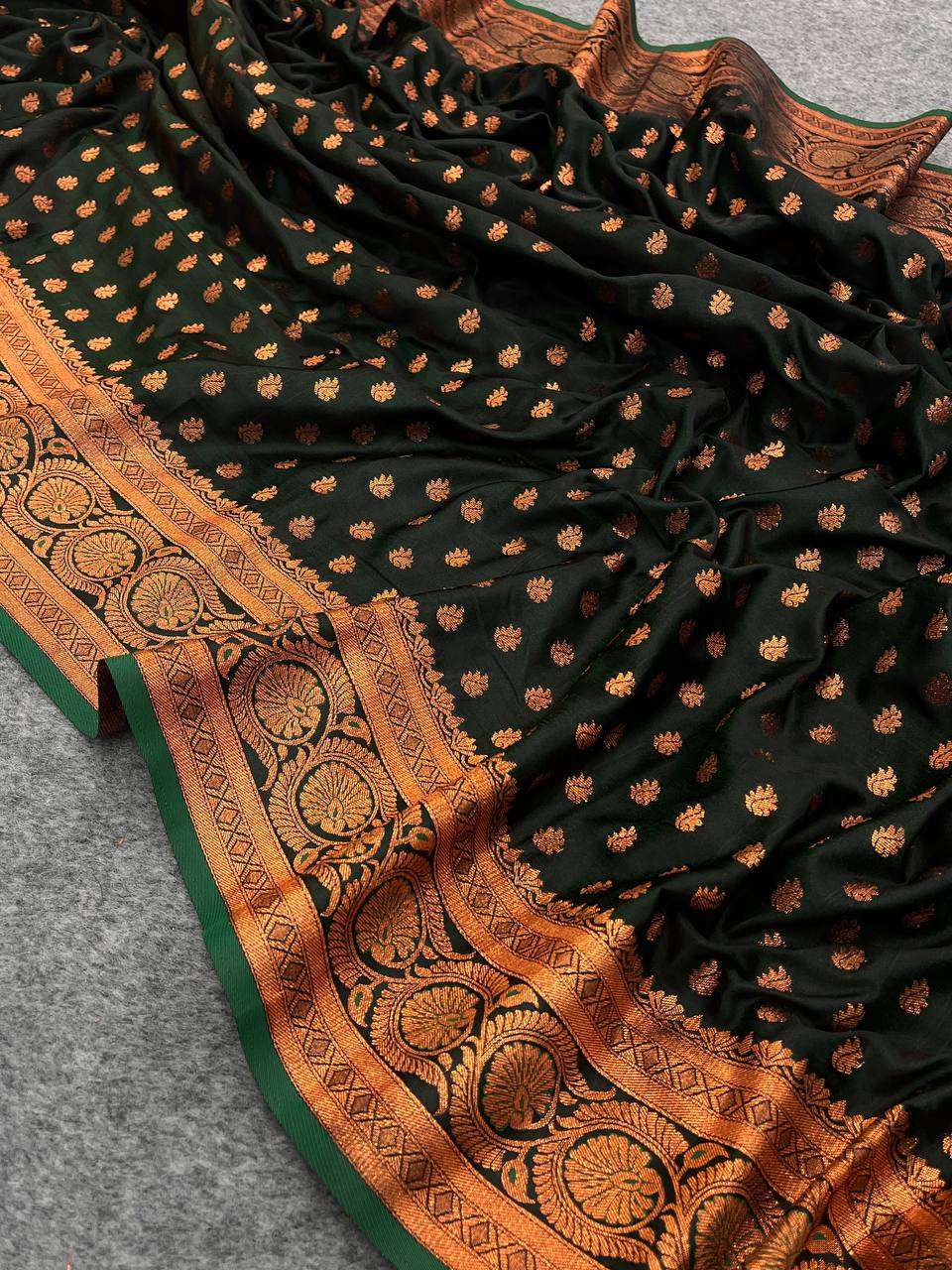 Luxurious Green Saree with Matching Blouse Colorful Saree