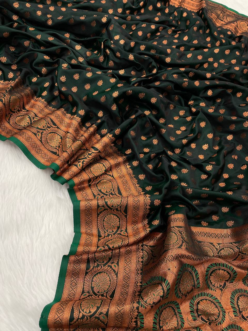 Luxurious Green Saree with Matching Blouse Colorful Saree