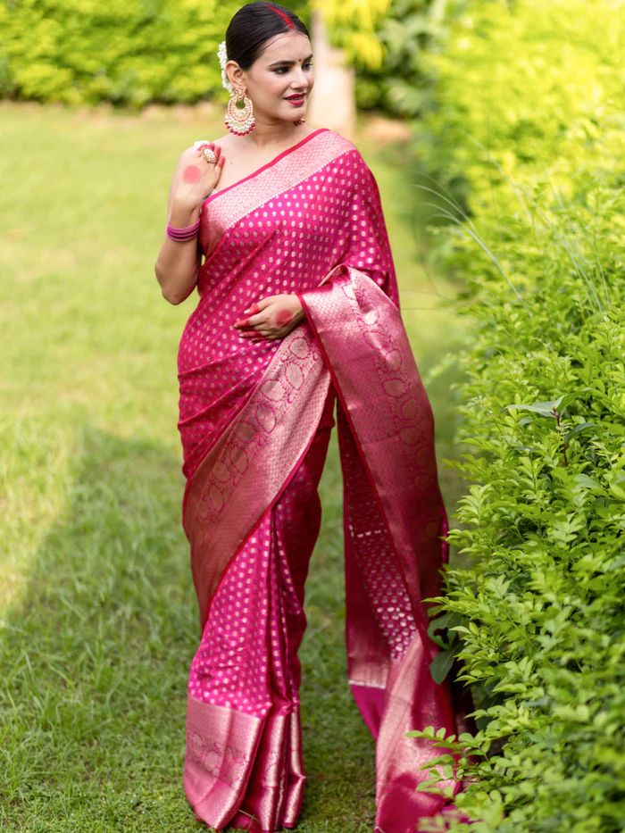 Luxurious Saree with Matching Blouse Colorful Saree