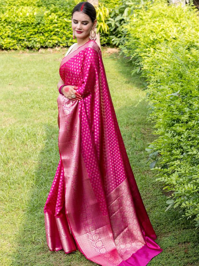 Luxurious Saree with Matching Blouse Colorful Saree