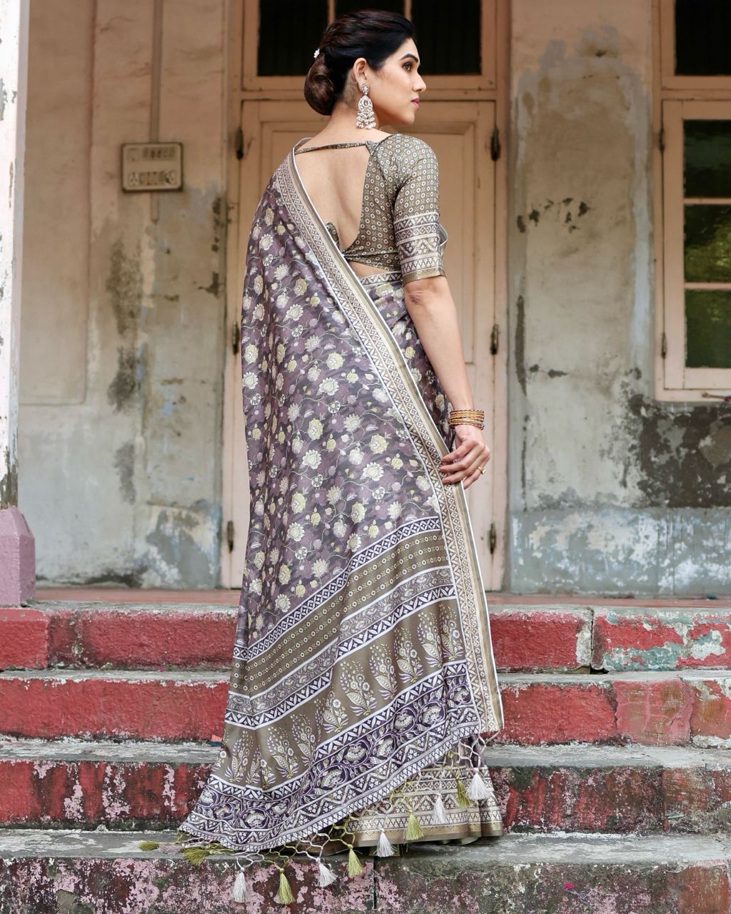 Pure Silk Digital Printed Grey Saree with Brocade Blouse Colorful Saree