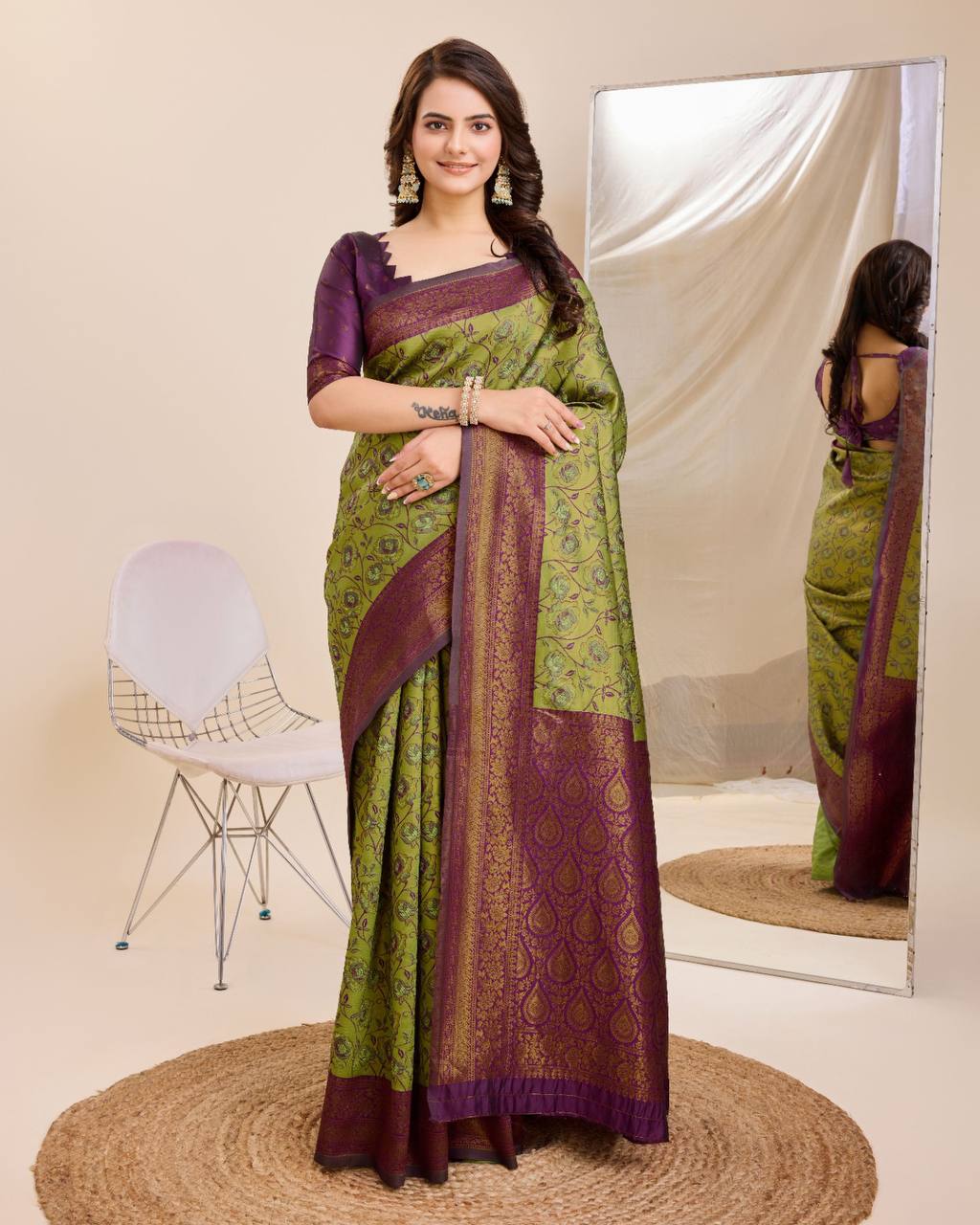 Soft Kanjivaram Silk Green Saree with Rapier Jacquard Work & Contrast Zari Blouse Colorful Saree