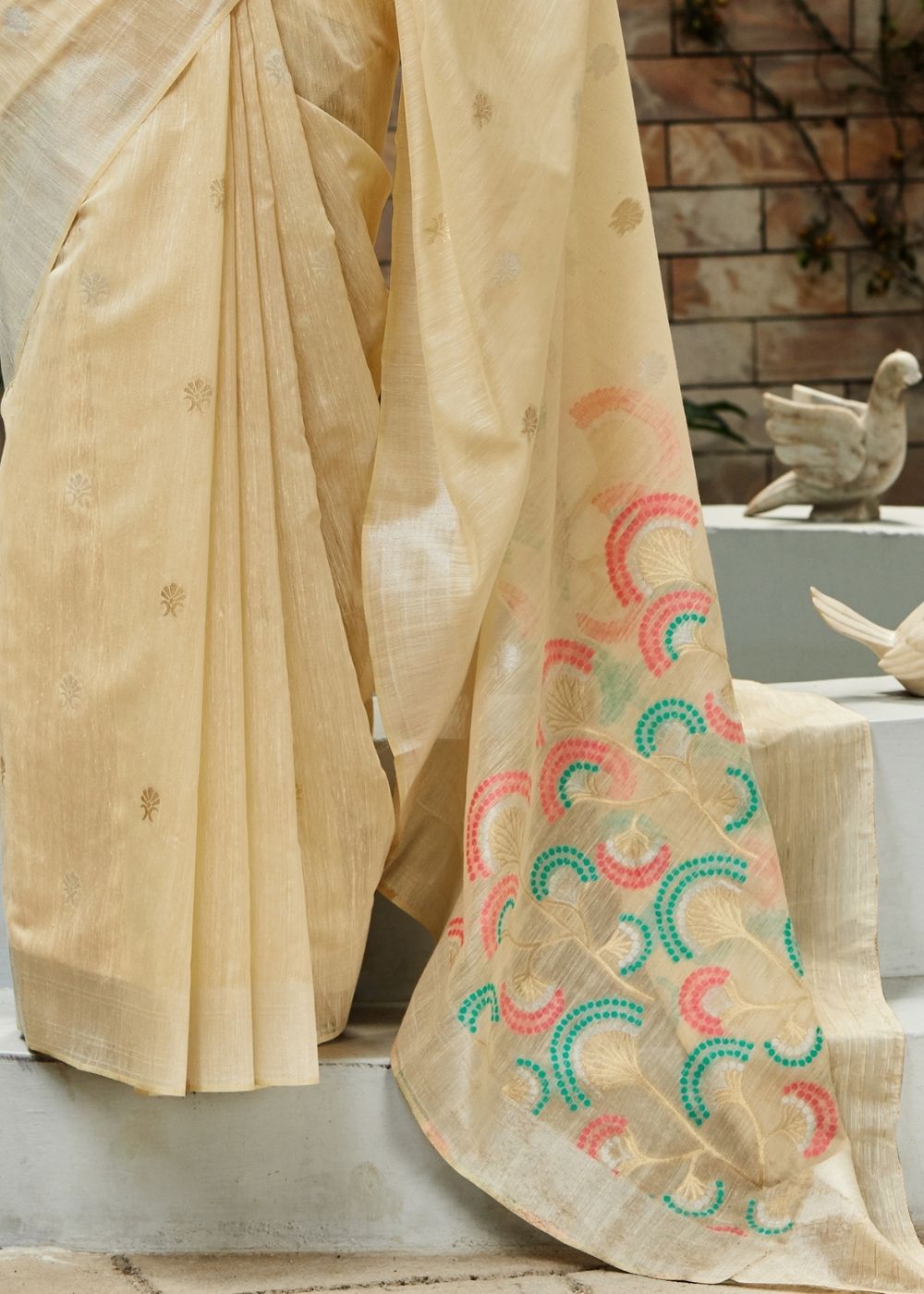 Ivory White Banarasi Cotton Silk Saree with Floral Motif Pallu - Colorful Saree