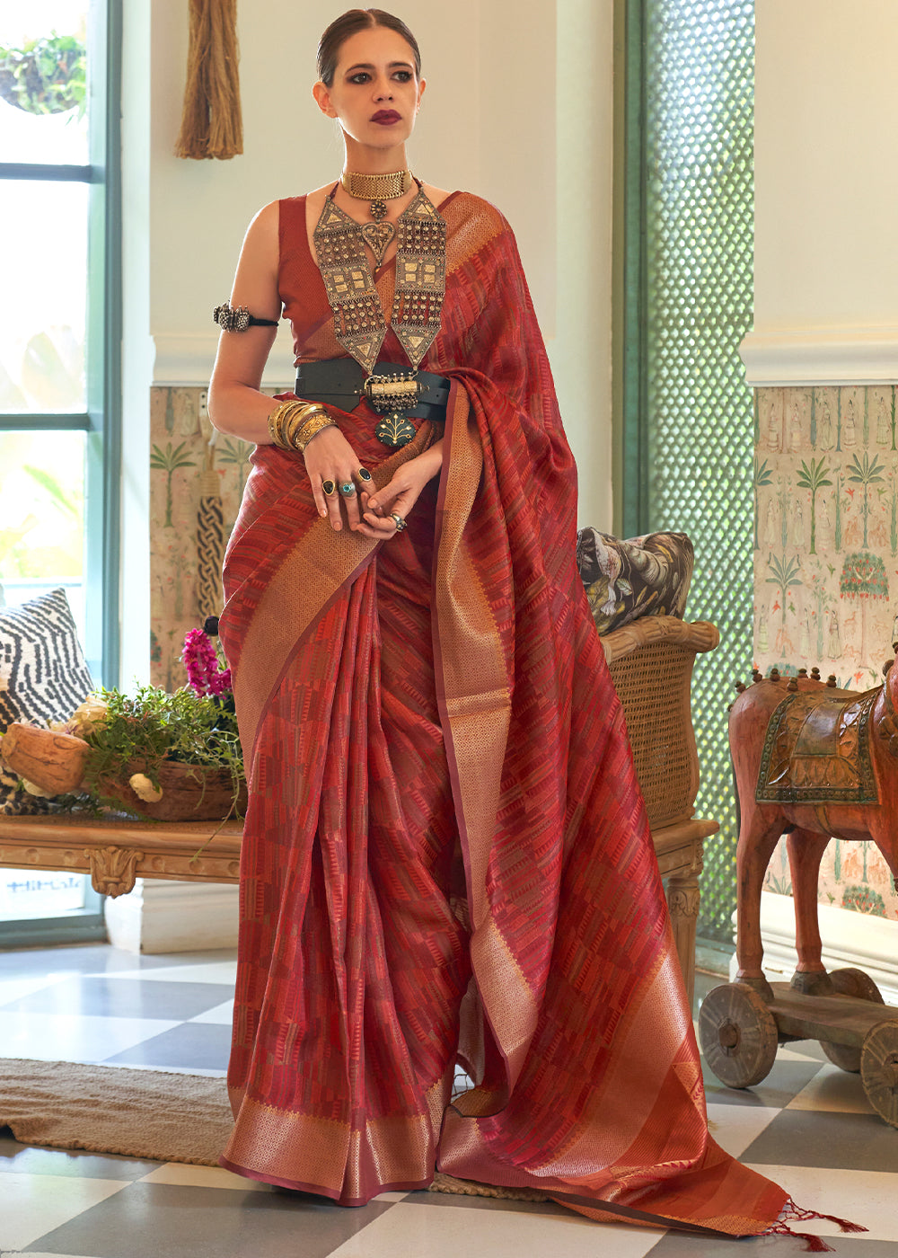 Maroon Red Two Tone Handloom Weaving Organza Silk Saree : Top Pick - Colorful Saree