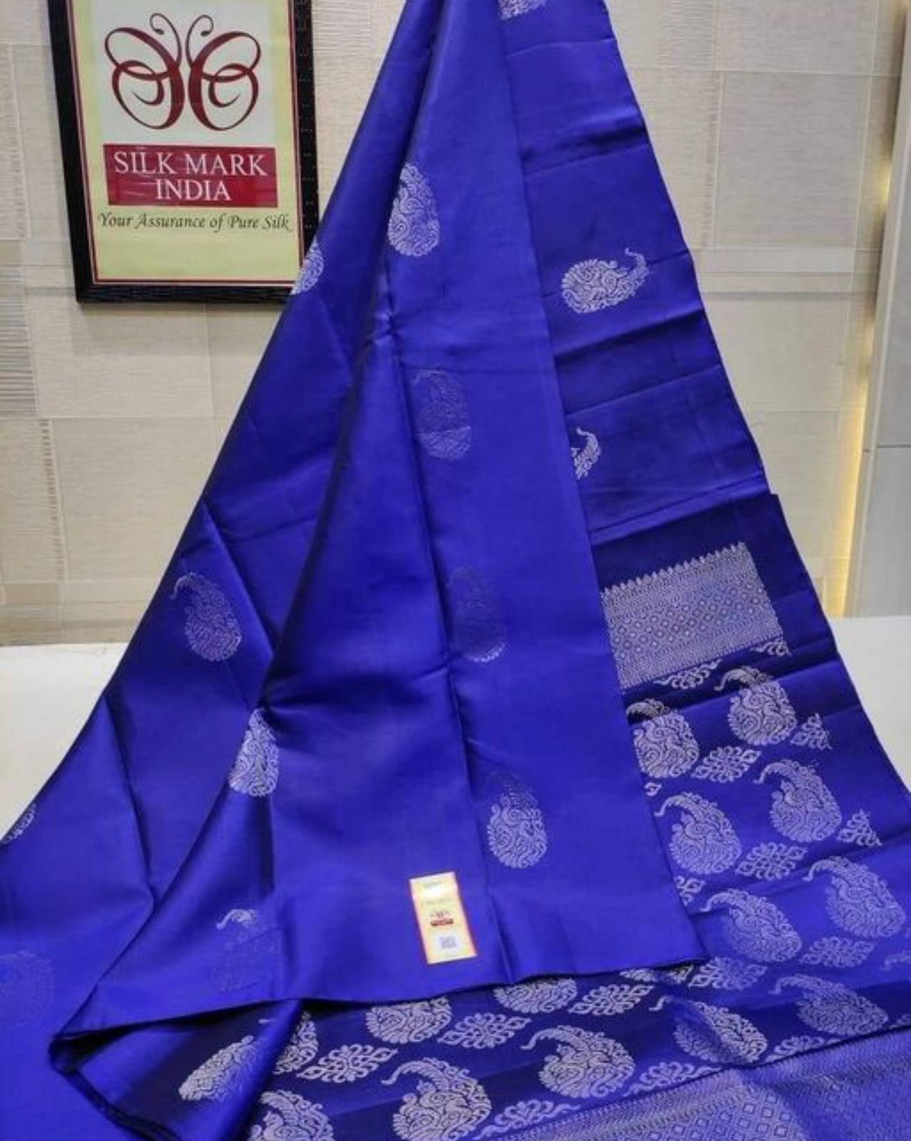 Refreshing Blue Soft Silk Saree With Flaunt Blouse Piece - Colorful Saree