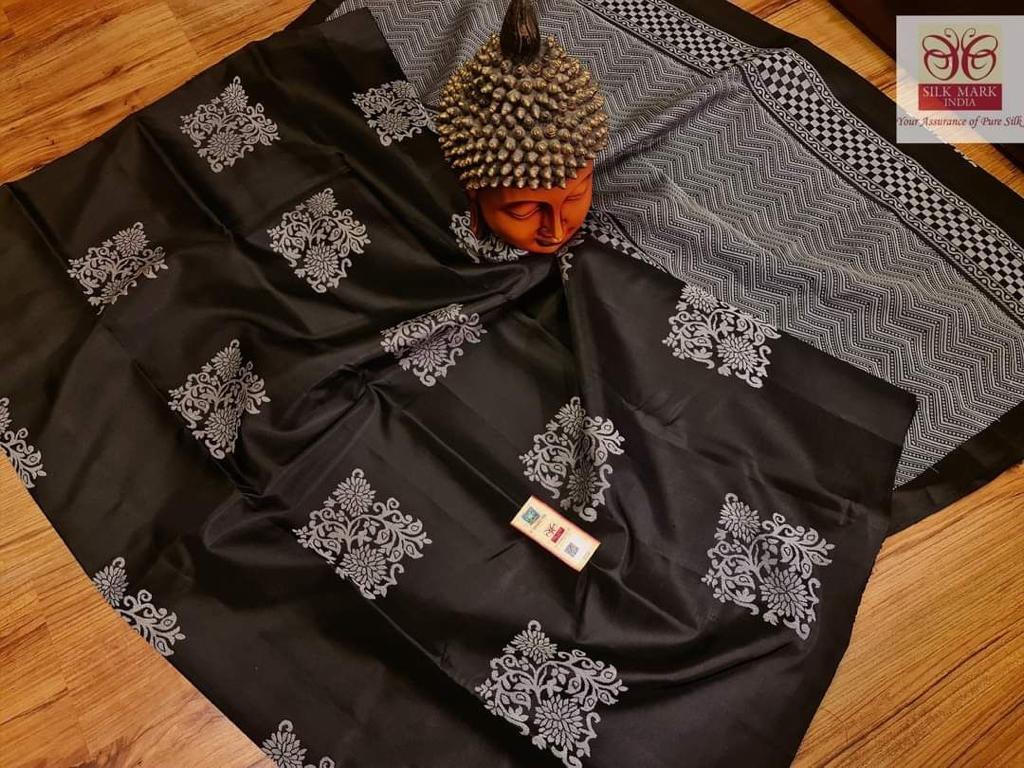 Twirling Black Soft Silk Saree With Entrancing Blouse Piece - Colorful Saree