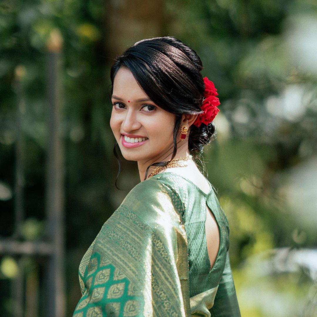 Blooming Rama Soft Silk Saree With Desiring Blouse Piece - Colorful Saree