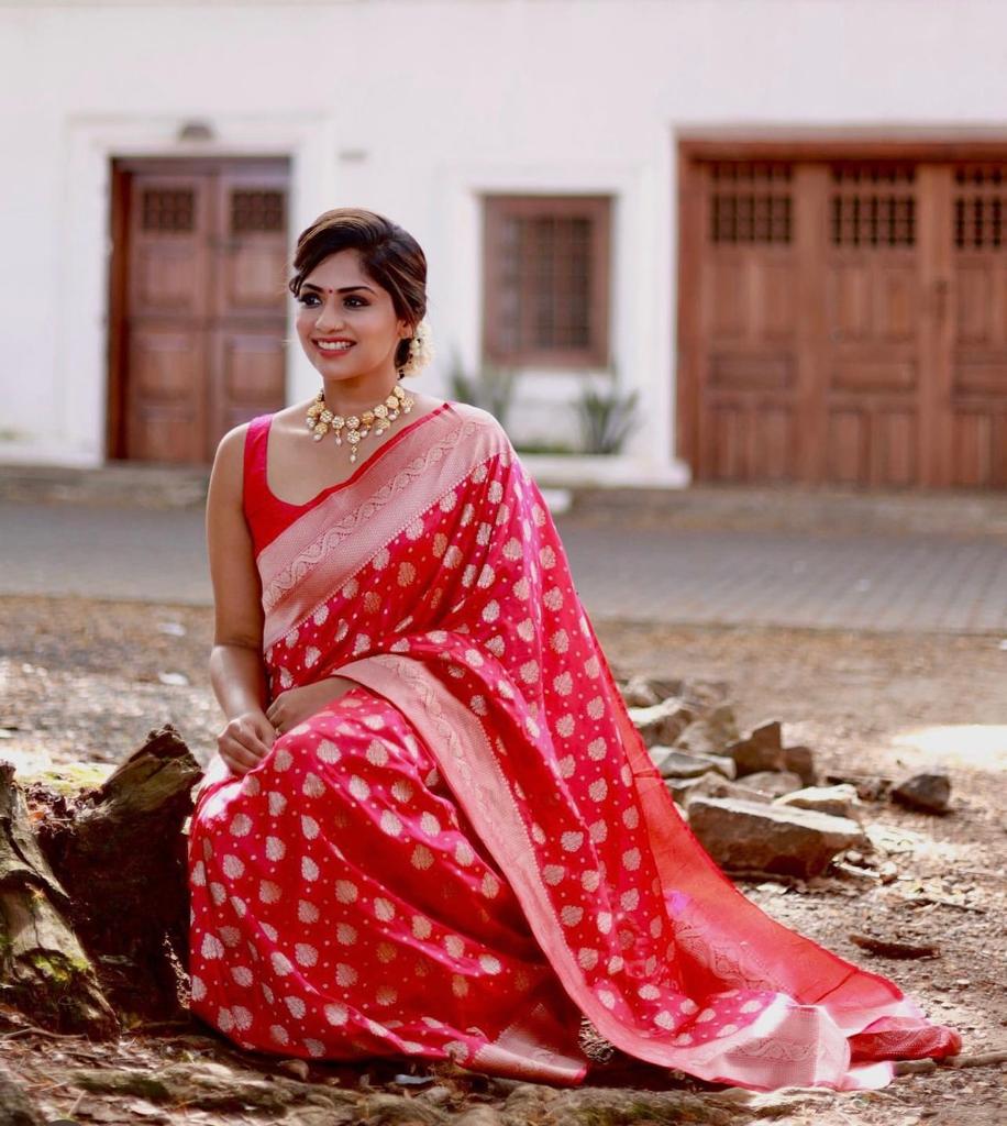 Snappy Red Soft Silk Saree With Smashing Blouse Piece - Colorful Saree