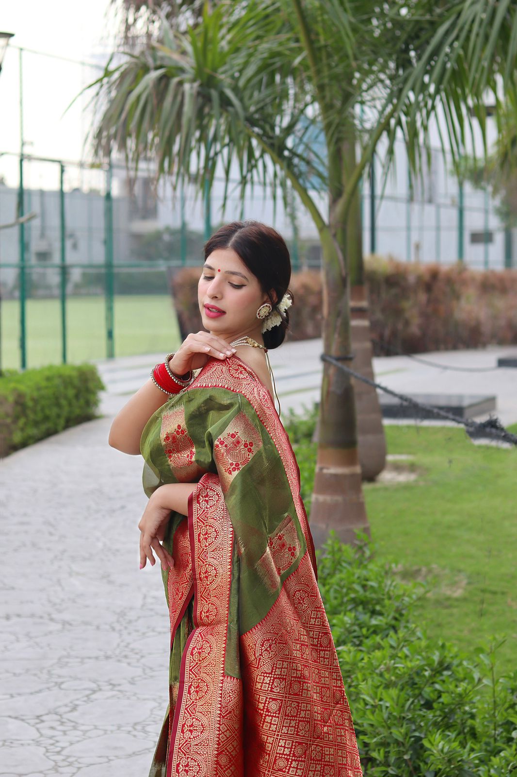 Trendy Green Organza Silk Saree With Dazzling Blouse Piece - Colorful Saree