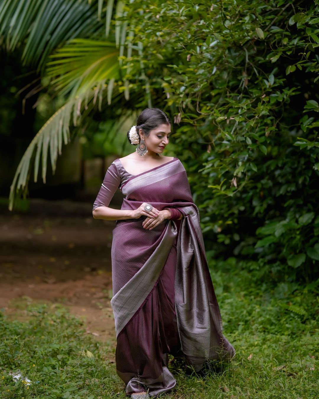 Desultory Brown Soft Kanjivaram Silk Saree With Diaphanous Blouse Piece - Colorful Saree