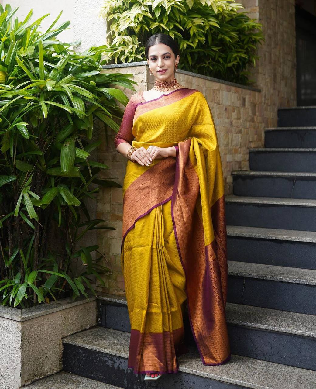 Lissome Golden Soft Kanjivaram Silk Saree With Moiety Blouse Piece - Colorful Saree