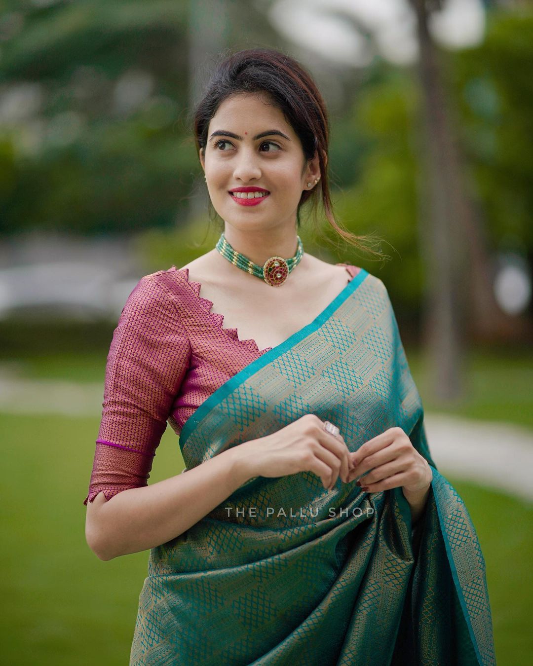 Conflate Rama Soft Silk Saree with Cynosure Blouse Piece - Colorful Saree