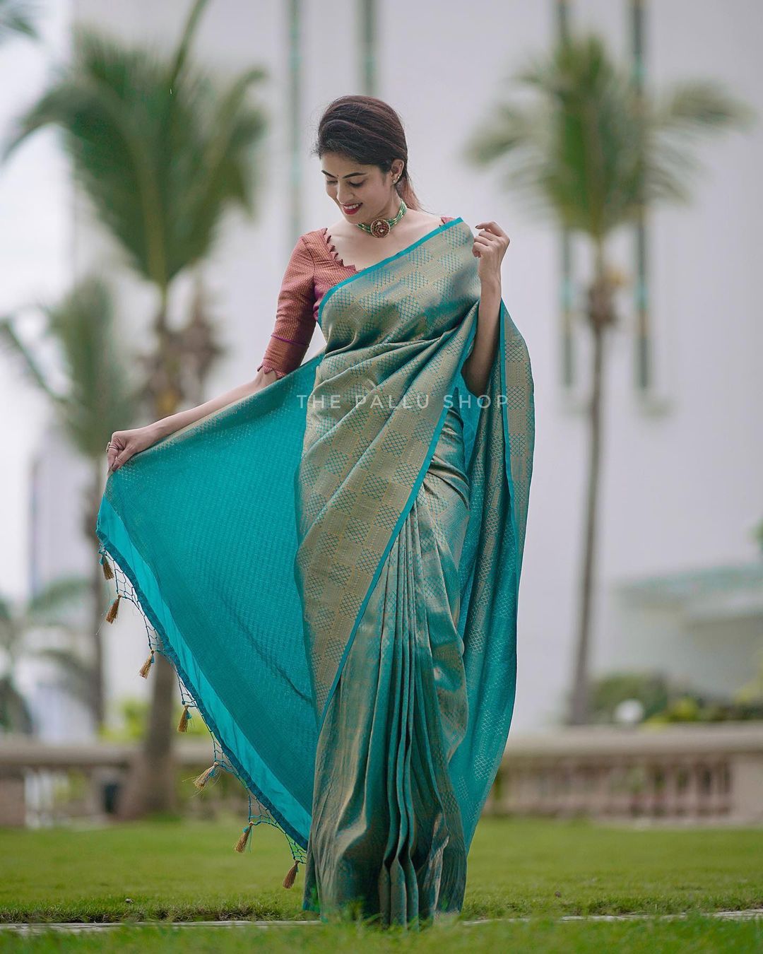 Conflate Rama Soft Silk Saree with Cynosure Blouse Piece - Colorful Saree