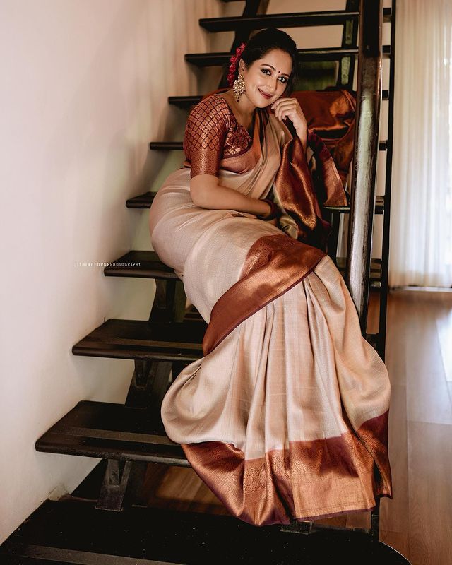 Traditional Beige Soft Silk Saree with Lissome Blouse Piece - Colorful Saree