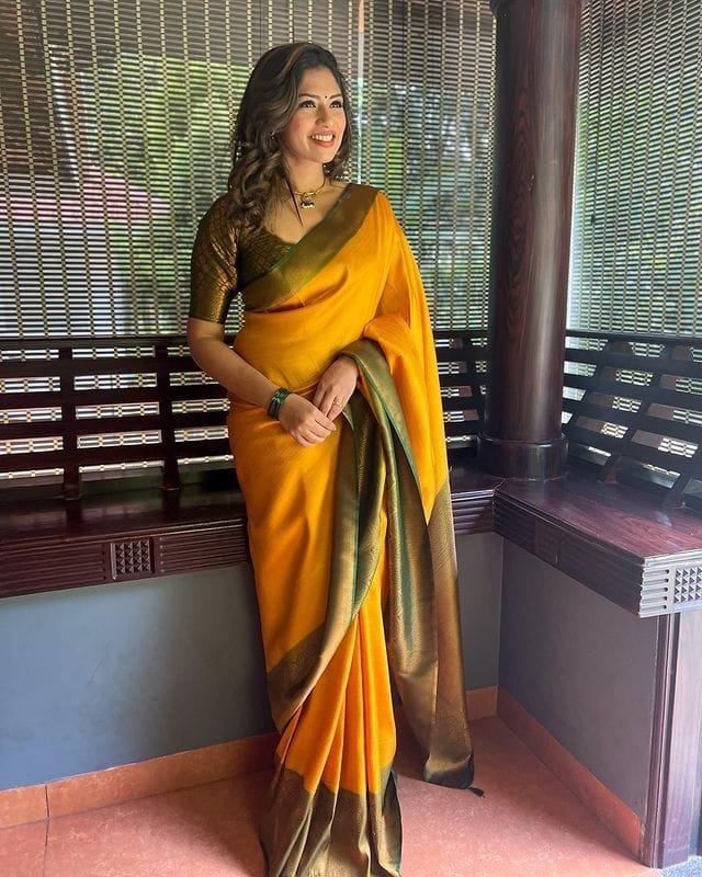 Bewitching Yellow Soft Silk Saree with Lissome Blouse Piece - Colorful Saree