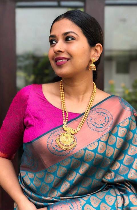 Gleaming Rama Soft Banarasi Silk Saree With Dazzling Blouse Piece - Colorful Saree