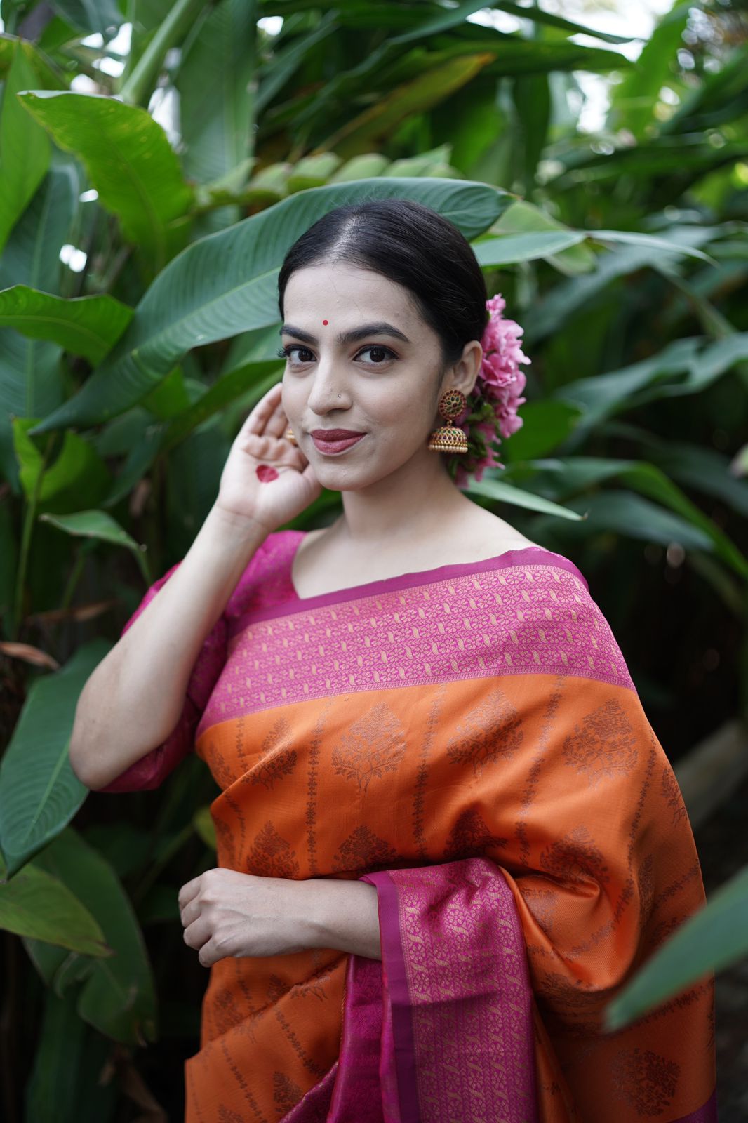 Divine Orange Soft Banarasi Silk Saree With Stunner Blouse Piece - Colorful Saree