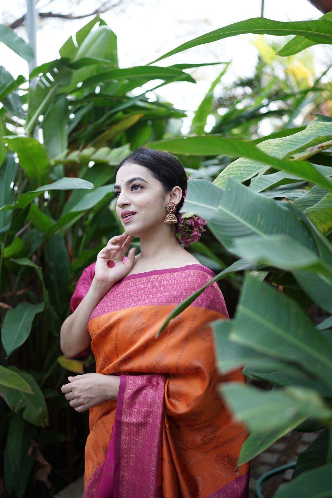 Divine Orange Soft Banarasi Silk Saree With Stunner Blouse Piece - Colorful Saree