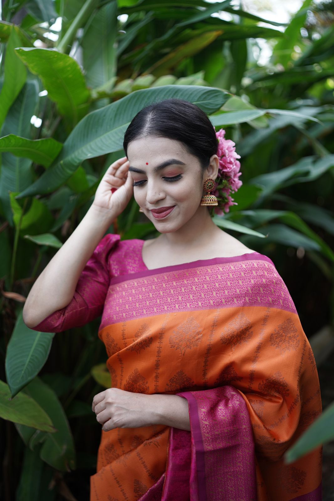 Divine Orange Soft Banarasi Silk Saree With Stunner Blouse Piece - Colorful Saree