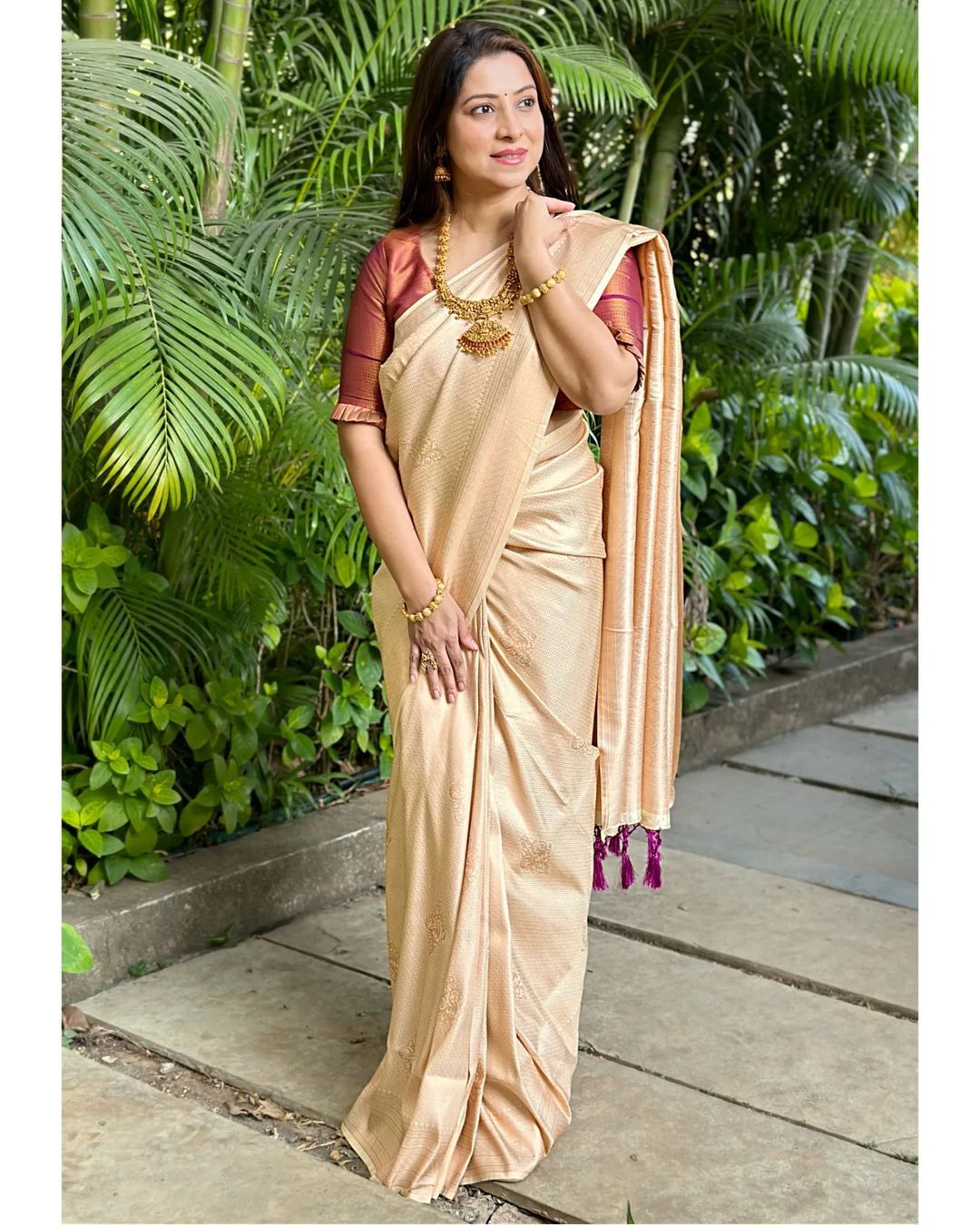 Fantabulous Cream Soft Silk Saree With Tempting Blouse Piece - Colorful Saree