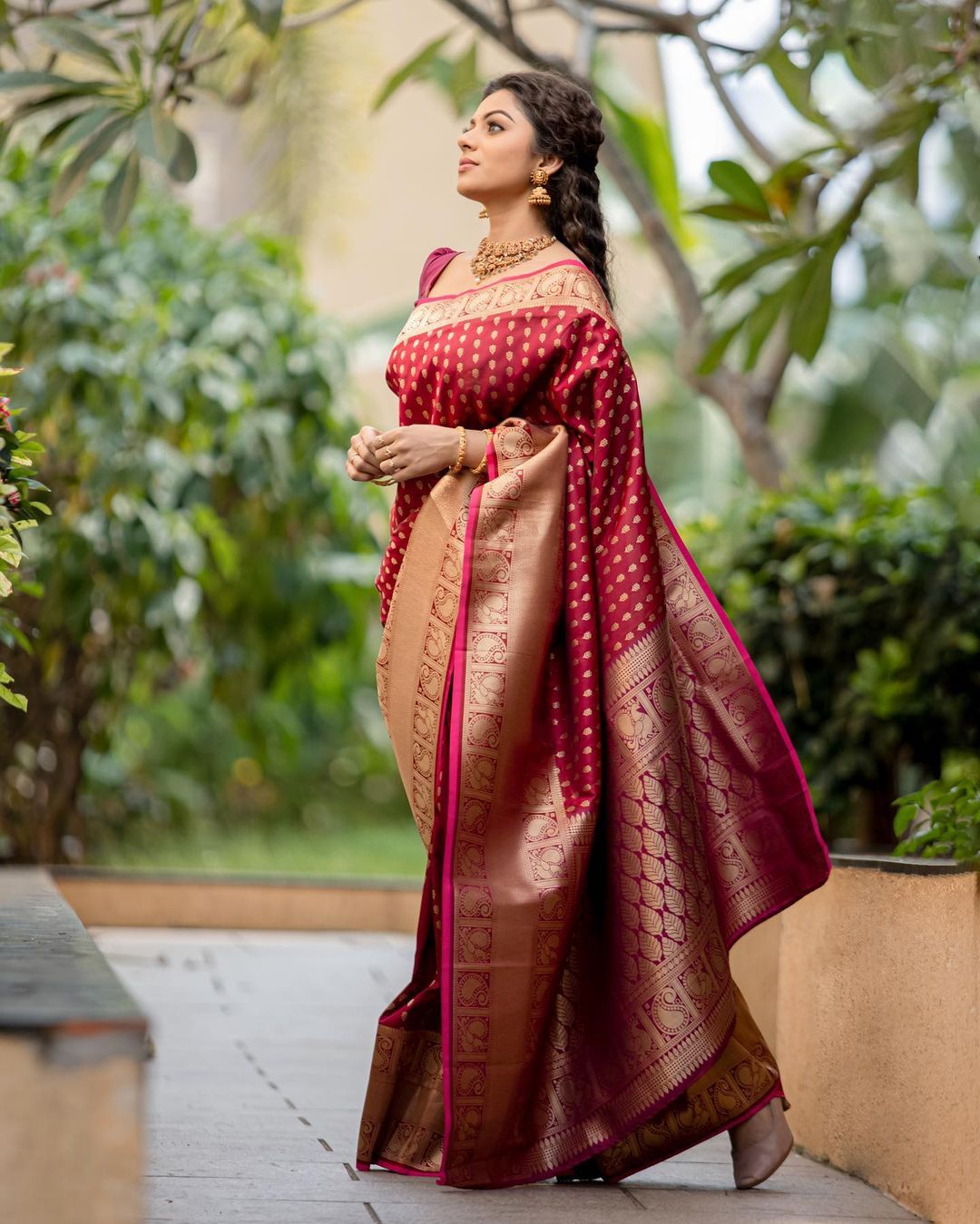 Super classy Maroon Soft Banarasi Silk Saree With Adoring Blouse Piece - Colorful Saree