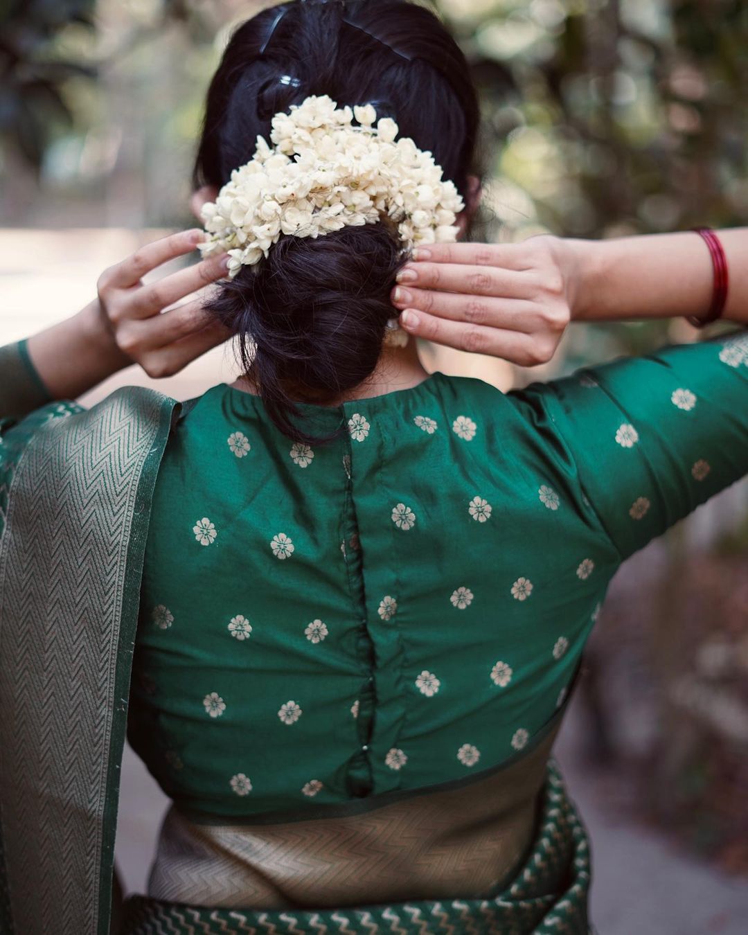 extravagant Green Soft Silk Saree With Beauteous Blouse Piece - Colorful Saree