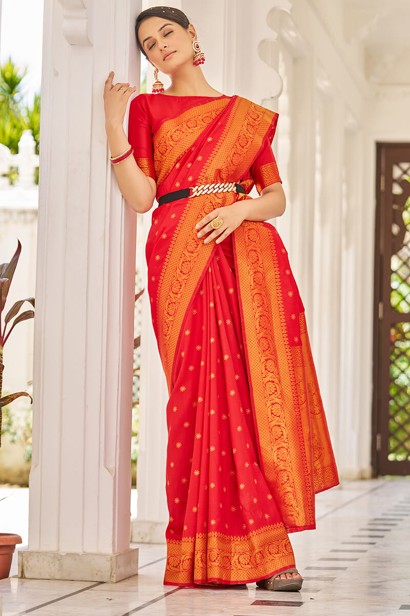 Trendy Red Kanjivaram Silk Saree With Demanding Blouse Piece - Colorful Saree