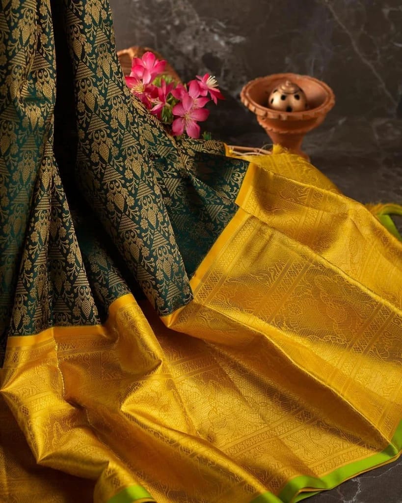 Tempting Green Soft Banarasi Silk Saree With Luxuriant Blouse Piece - Colorful Saree