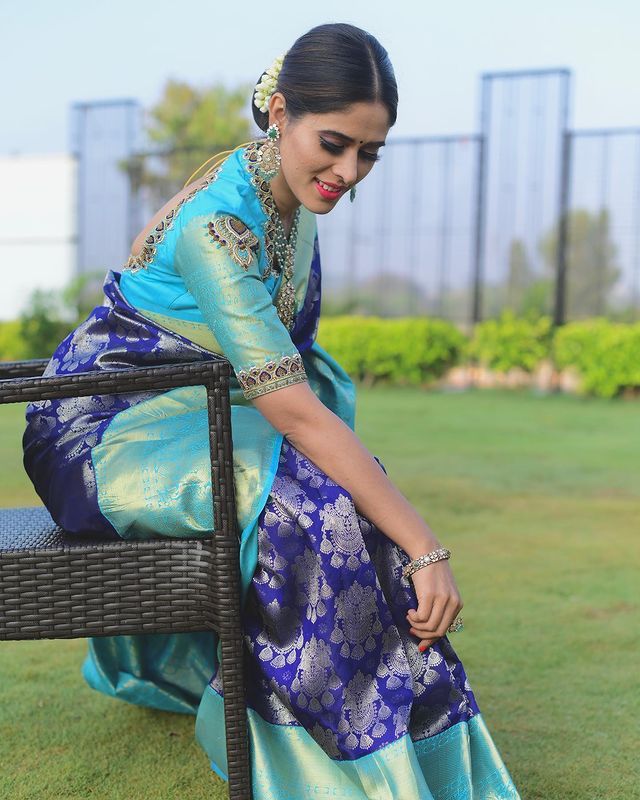Extraordinary Blue Soft Banarsi Silk Saree With Glorious Blouse Piece - Colorful Saree