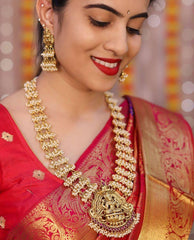Blooming Red Soft Banarasi Silk Saree With Imbrication Blouse Piece - Colorful Saree