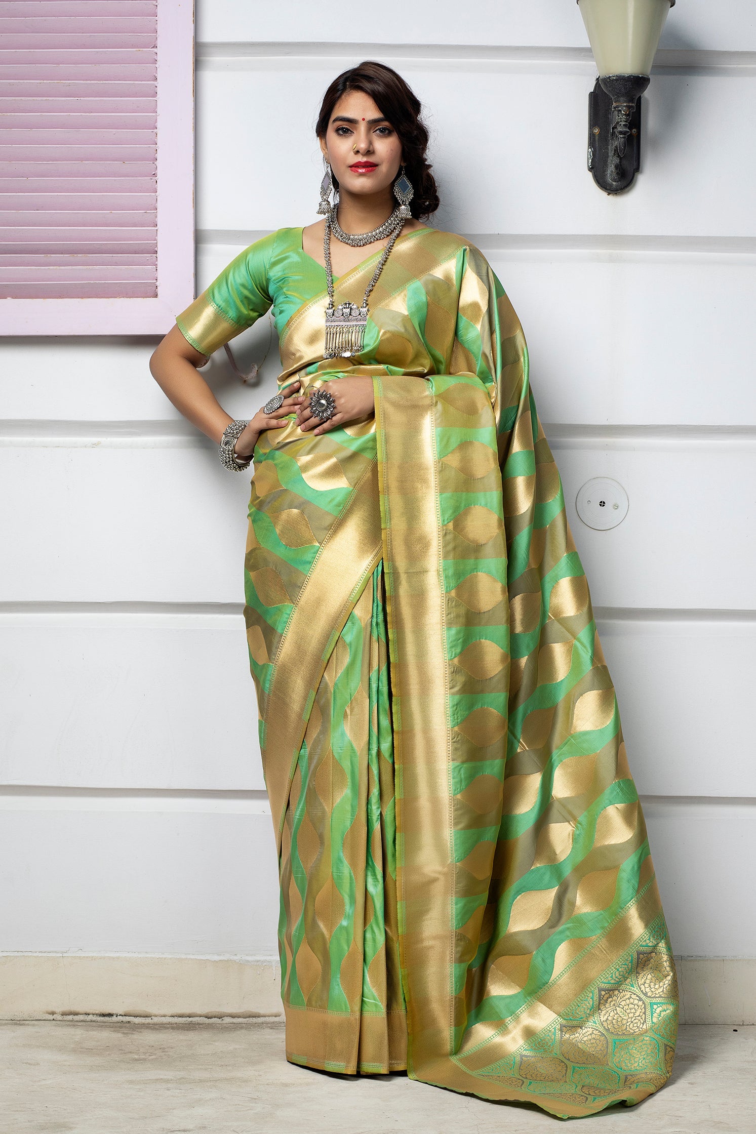 Light Green Banarasi Silk Traditional Saree With Blouse Piece - Colorful Saree