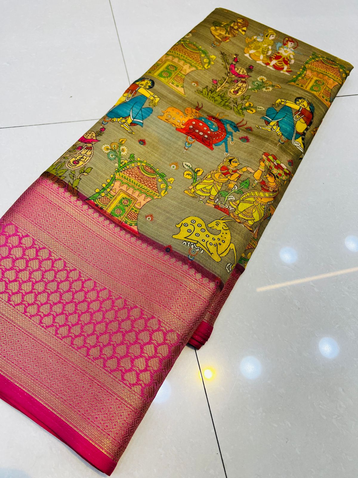 Sempiternal Dark Beige Kalamkari Printed Saree With Lissome Blouse Piece - Colorful Saree