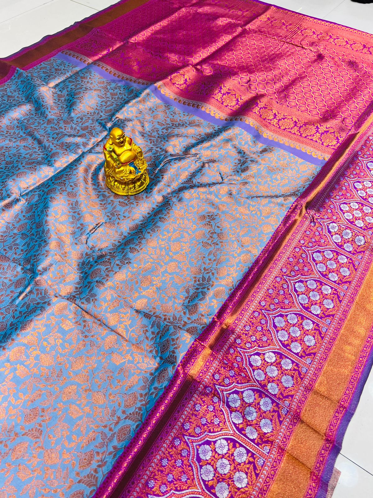 Gleaming Sky Kanjivaram Silk Saree With Gratifying Blouse Piece - Colorful Saree