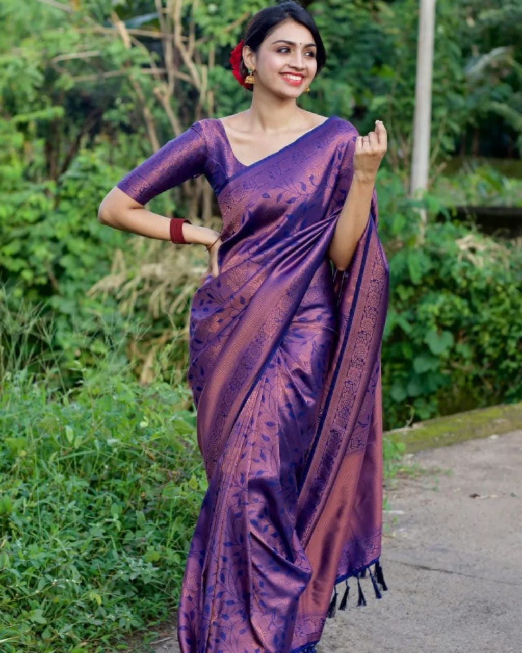 Conflate Navy Blue Soft Banarasi Silk Saree With Engaging Blouse Piece - Colorful Saree