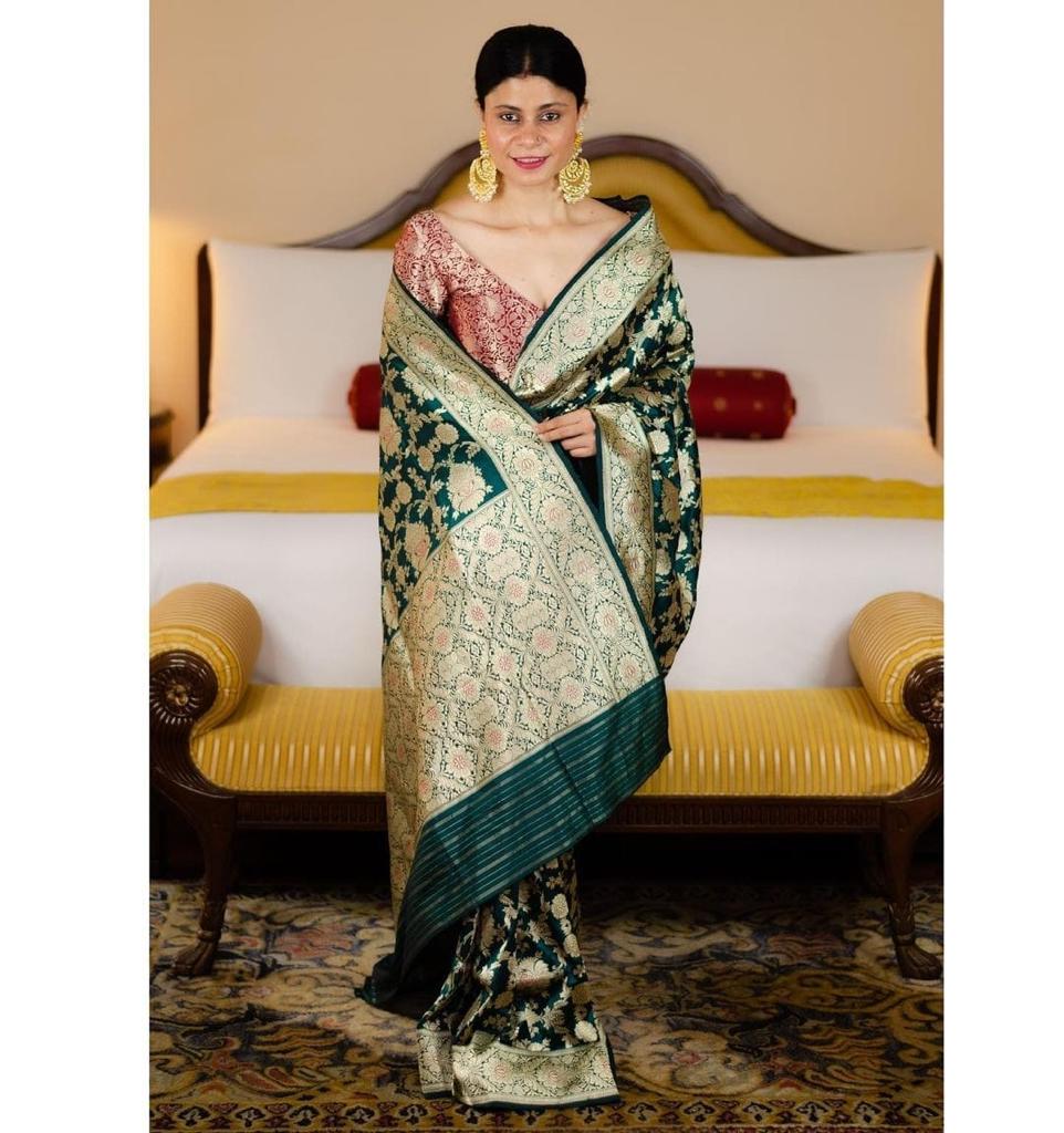 Inspiring Green Soft Banarasi Silk Saree With Classic Blouse Piece - Colorful Saree