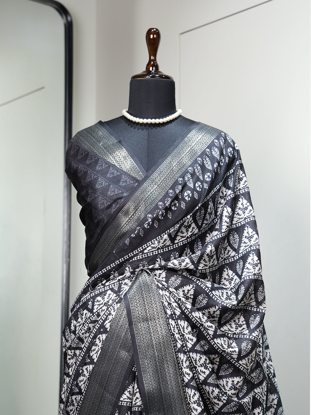 Black Color Printed With Zari Border Dola Silk Saree - Colorful Saree